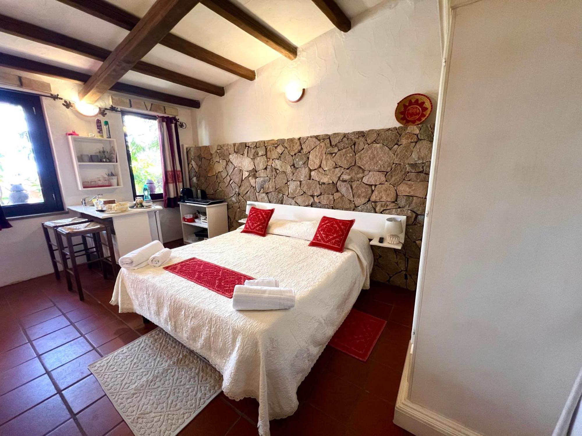 Antico Casale Del Poggio Hotell Capoterra Eksteriør bilde