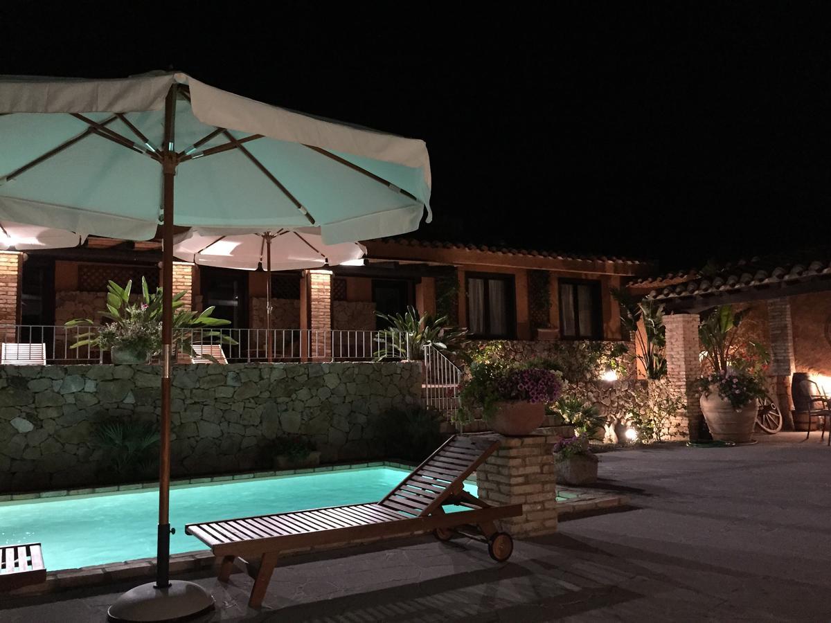Antico Casale Del Poggio Hotell Capoterra Eksteriør bilde